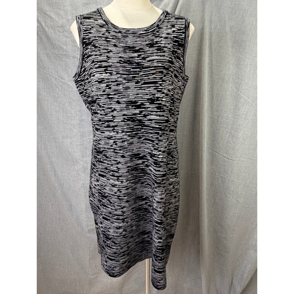 Muse Black White Knit Sheath Dress XL Sleeveless Bodycon‎ Comfort